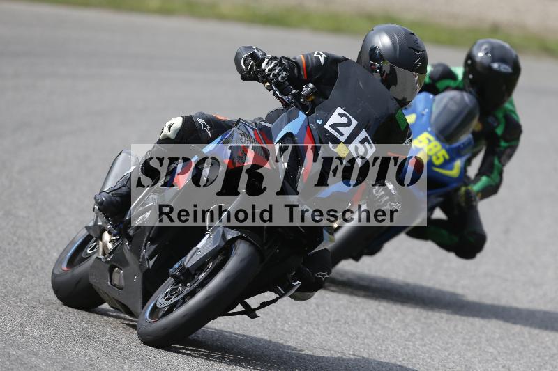 Archiv-2025/23 07.06.2025 TZ Motorsport ADR/25